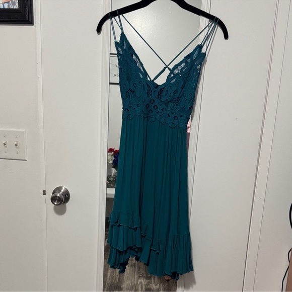 EP Pro Teal Lace Midi Dress - Picture 4 of 4